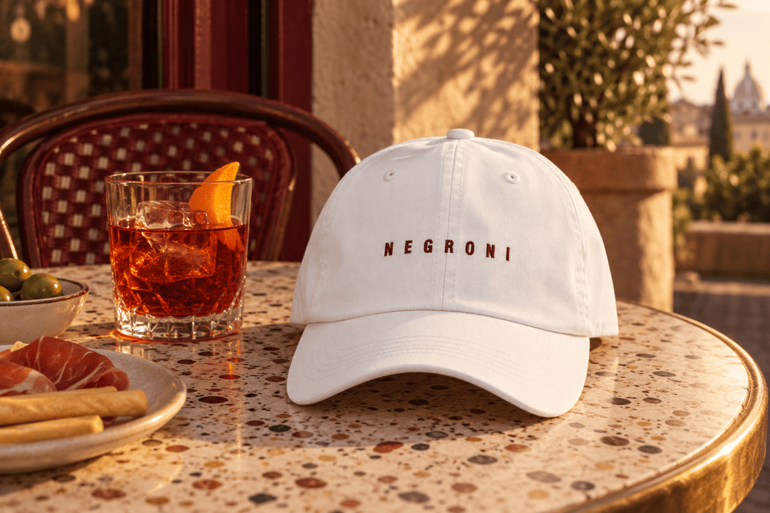 Regali Negroni: come scegliere cappellino o t-shirt — Cocktailored